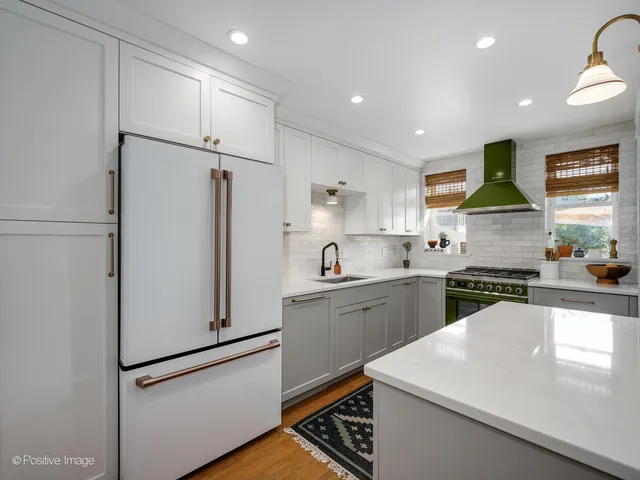 $825,000 | 4017 North Whipple Street, Chicago, IL 60618