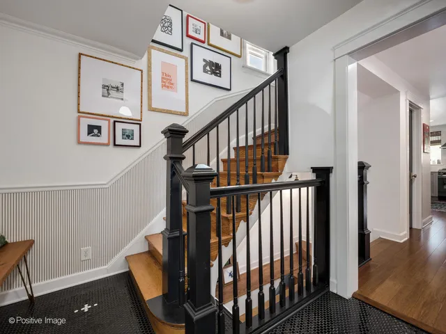 $825,000 | 4017 North Whipple Street, Chicago, IL 60618