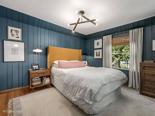 $825,000 | 4017 North Whipple Street, Chicago, IL 60618