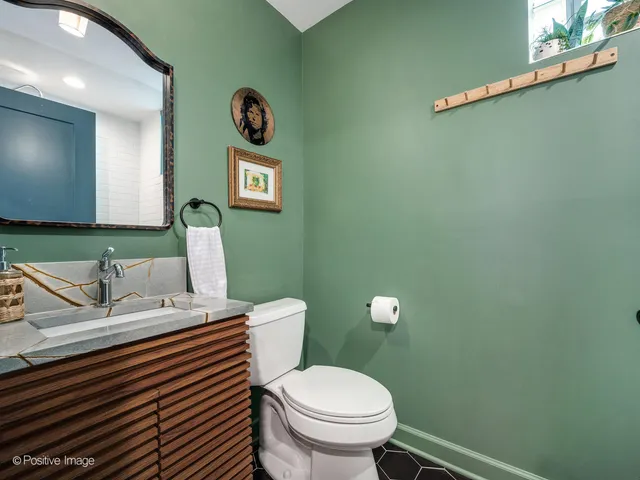 $825,000 | 4017 North Whipple Street, Chicago, IL 60618