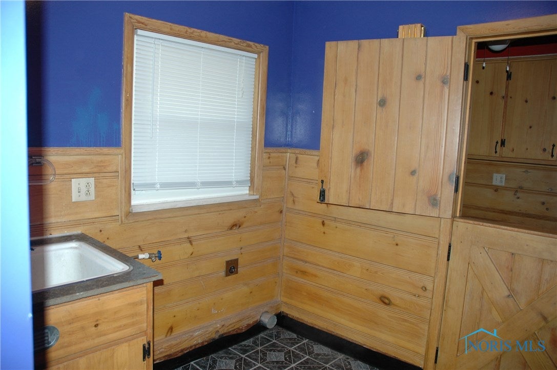 1033 Schmidlin Road Oregon, OH 43616 - Photo 7 of 27 Gallery Image 7
