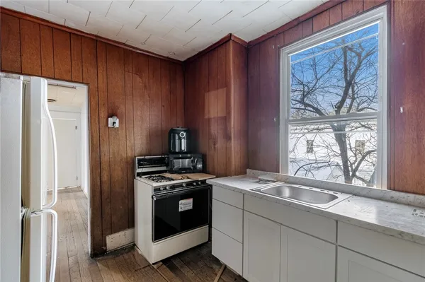 $85,000 | 100 Broad Street, Lyons, NY 14489