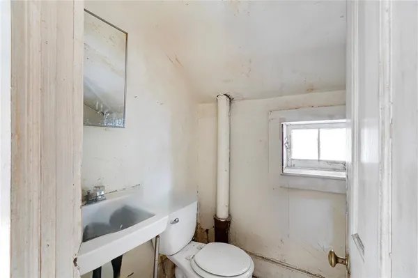 $85,000 | 100 Broad Street, Lyons, NY 14489