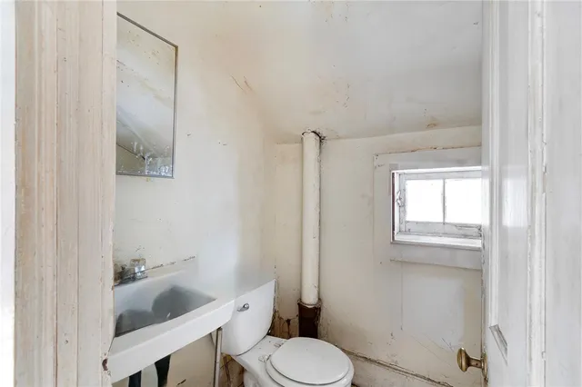 $85,000 | 100 Broad Street, Lyons, NY 14489