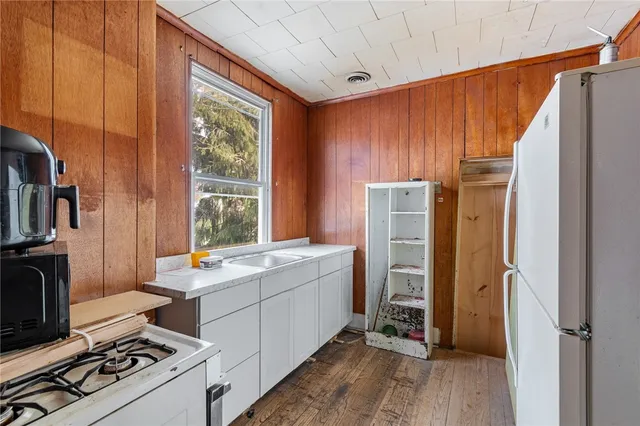 $85,000 | 100 Broad Street, Lyons, NY 14489