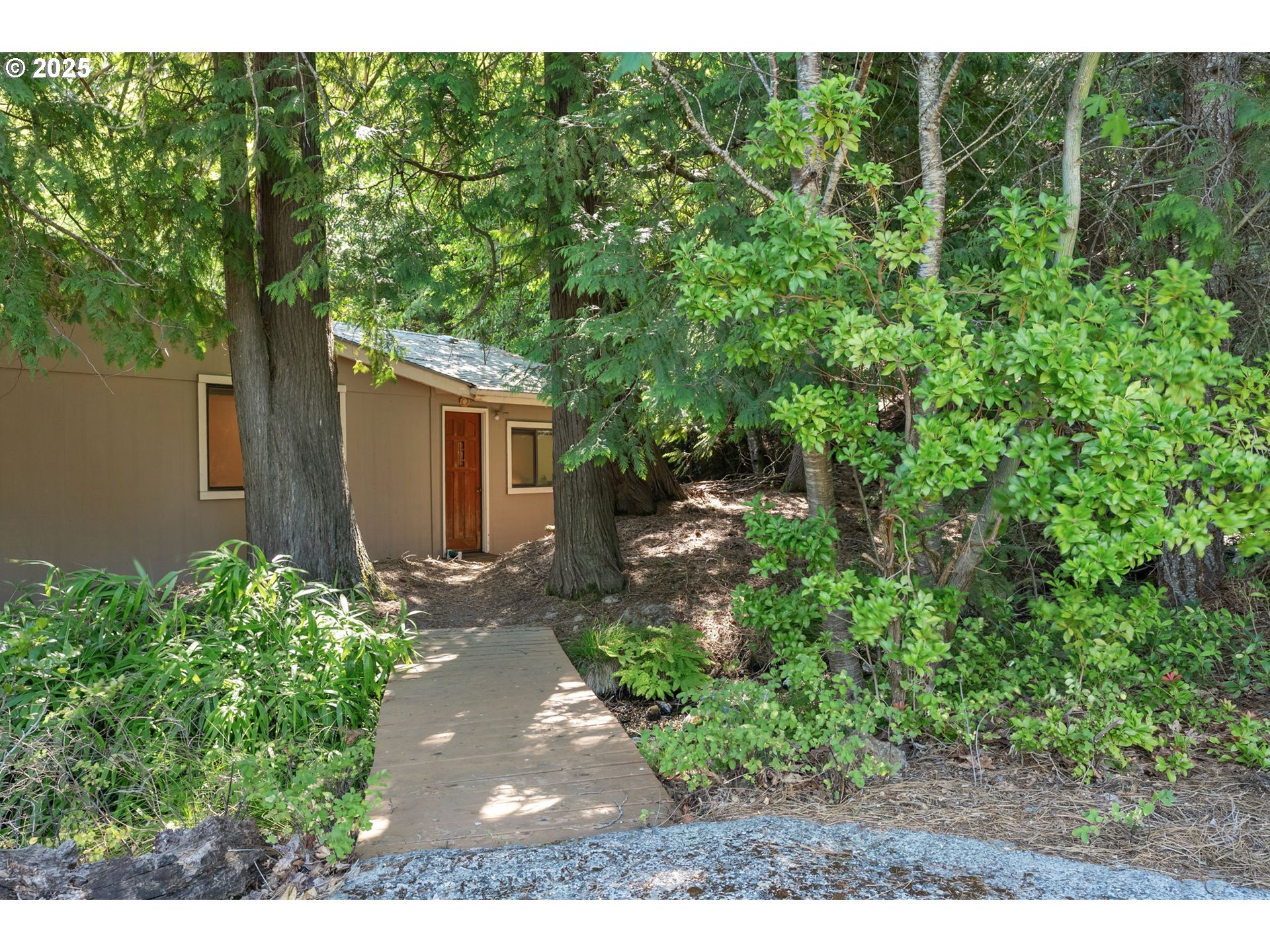 1910 Proctor Road Mosier, OR 97040 - Photo 11 of 43 Front Yard