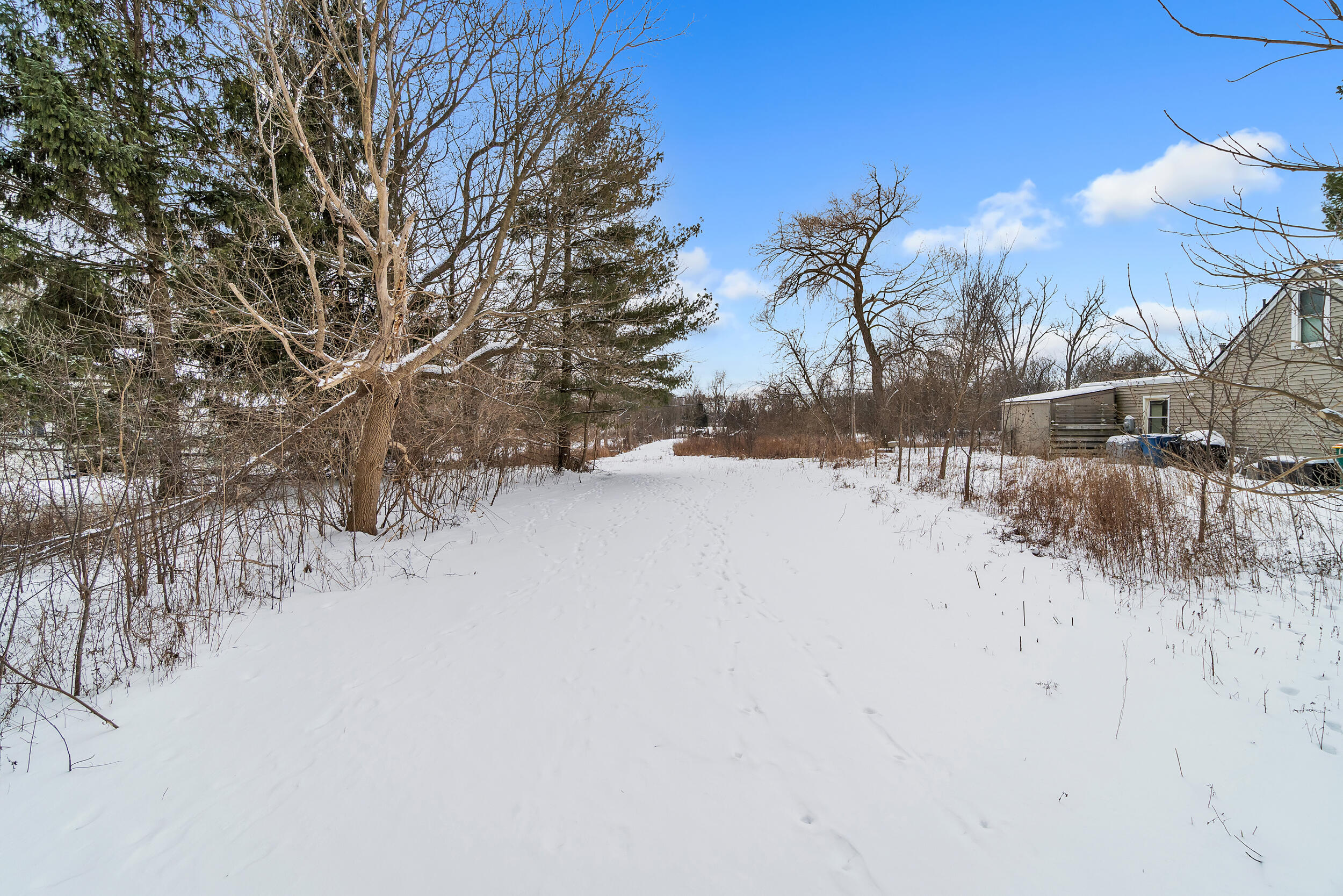 1688-1696 Warren Road Ann Arbor, MI 48105 - Photo 19 of 20 warren-22