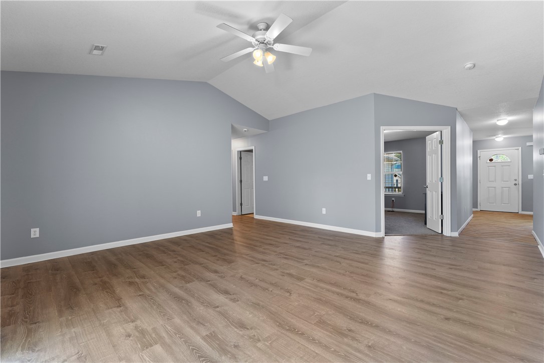 103 Baltic Avenue Anderson, SC 29621 - Photo 5 of 17 LIVING ROOM