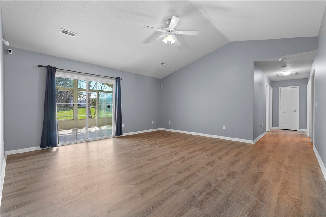 103 Baltic Avenue Anderson, SC 29621 - Photo 6 of 17 LIVING ROOM
