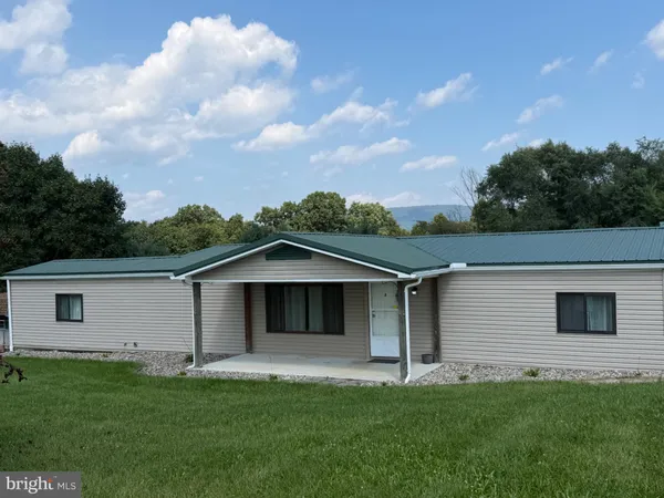 $225,000 | 2 Middle Acres, Newville, PA 17241