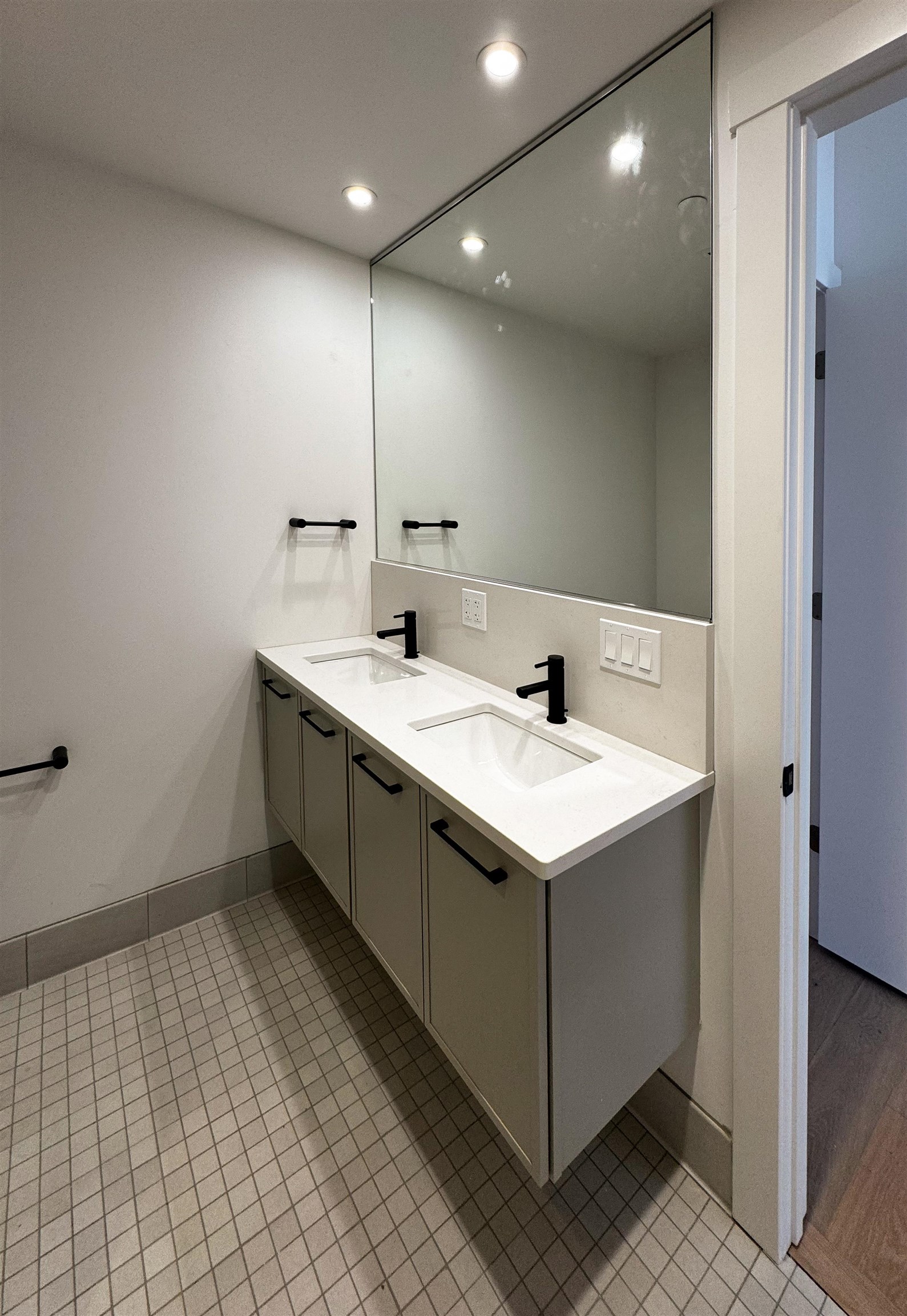 136 Main Street, Unit 303 McGregor, IA 52157 - Photo 5 of 41