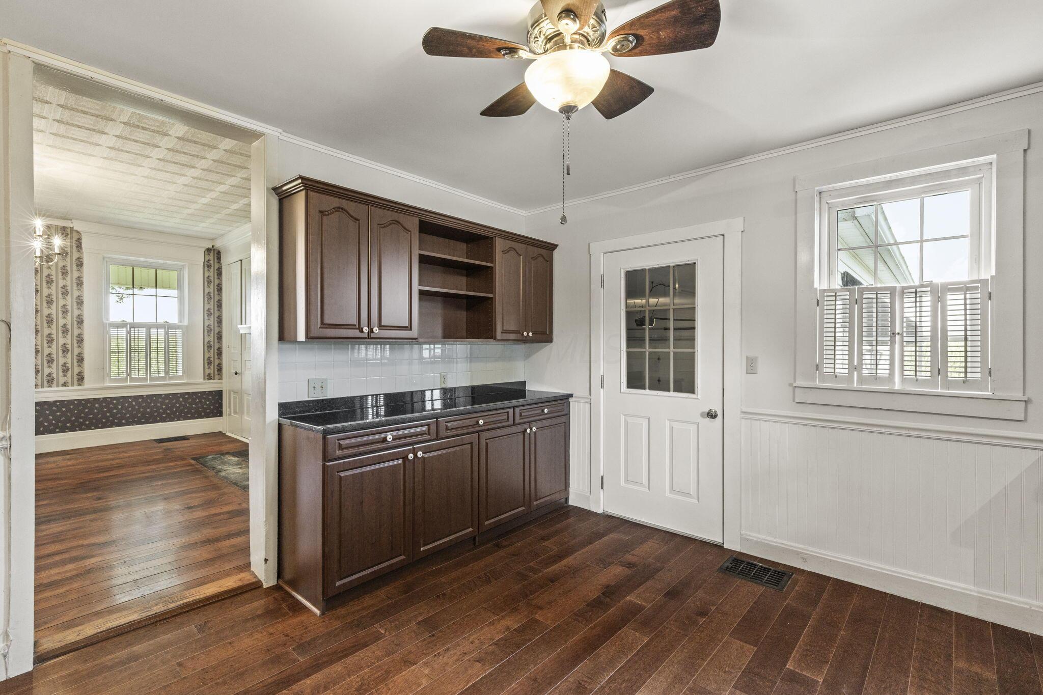 29614 Tarlton Adelphi Road Kingston, OH 45644 - Photo 14 of 60 Kitchen