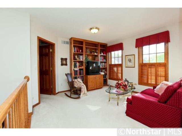 13790 Elkhart Road Apple Valley, MN 55124 - Photo 10 of 12