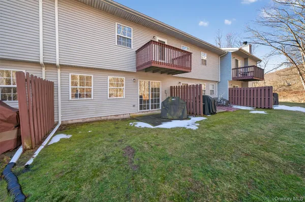 $395,000 | 223 Eagleton Drive, Monroe, NY 10950