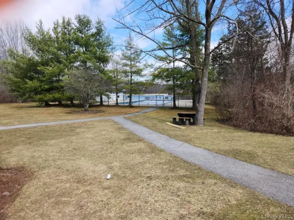 $395,000 | 223 Eagleton Drive, Monroe, NY 10950