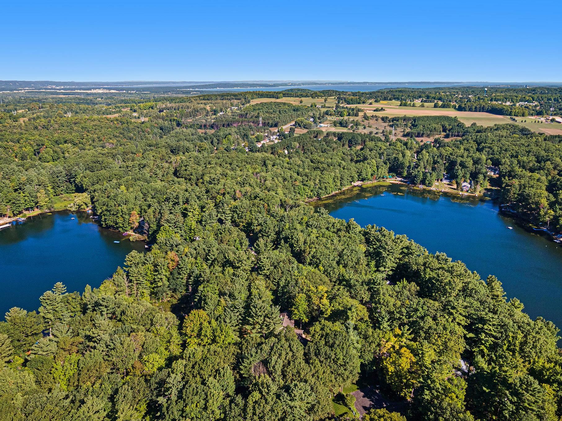 328 High Lake Road Traverse City, MI 49696 - Photo 28 of 35 1904456-27.JPG