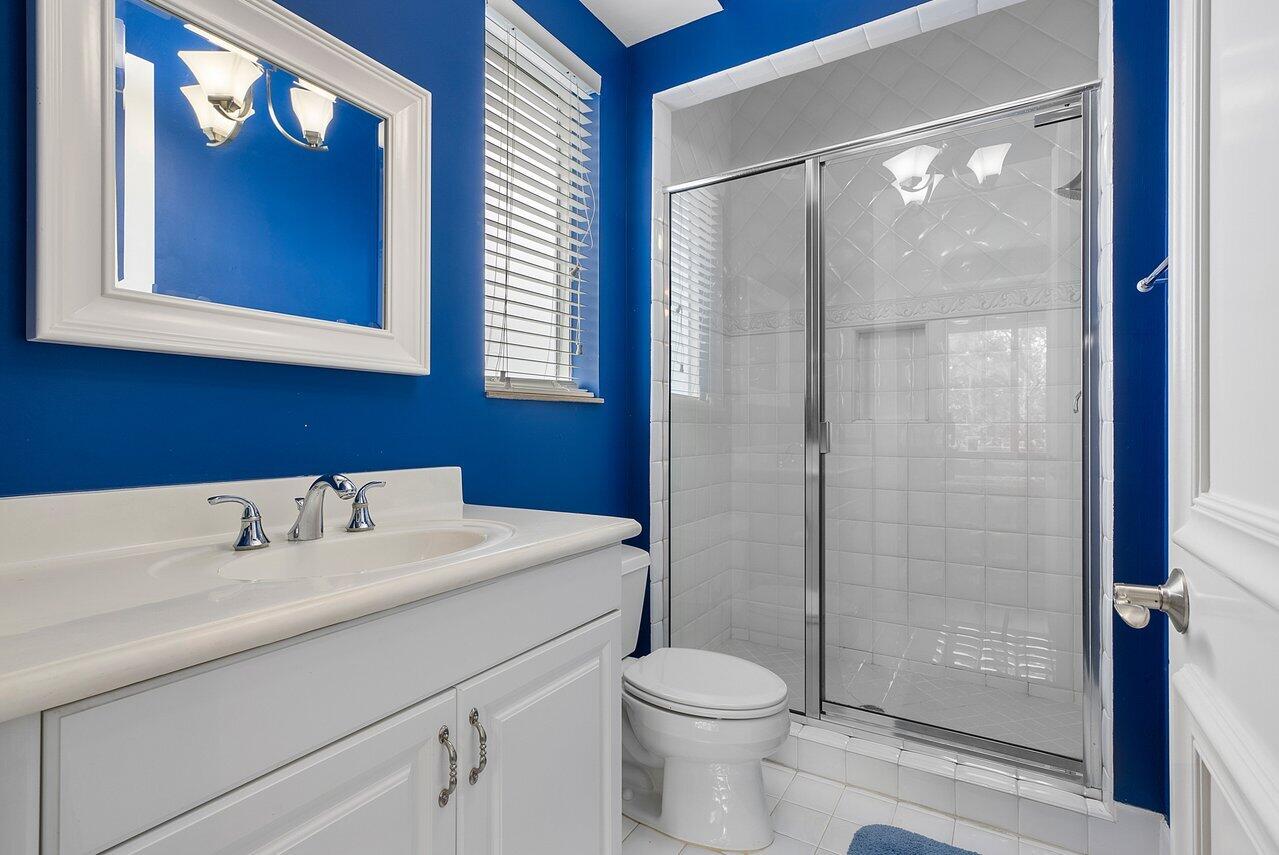 17641 Middlebrook Way Boca Raton, FL 33496 - Photo 35 of 59 Bathroom 5