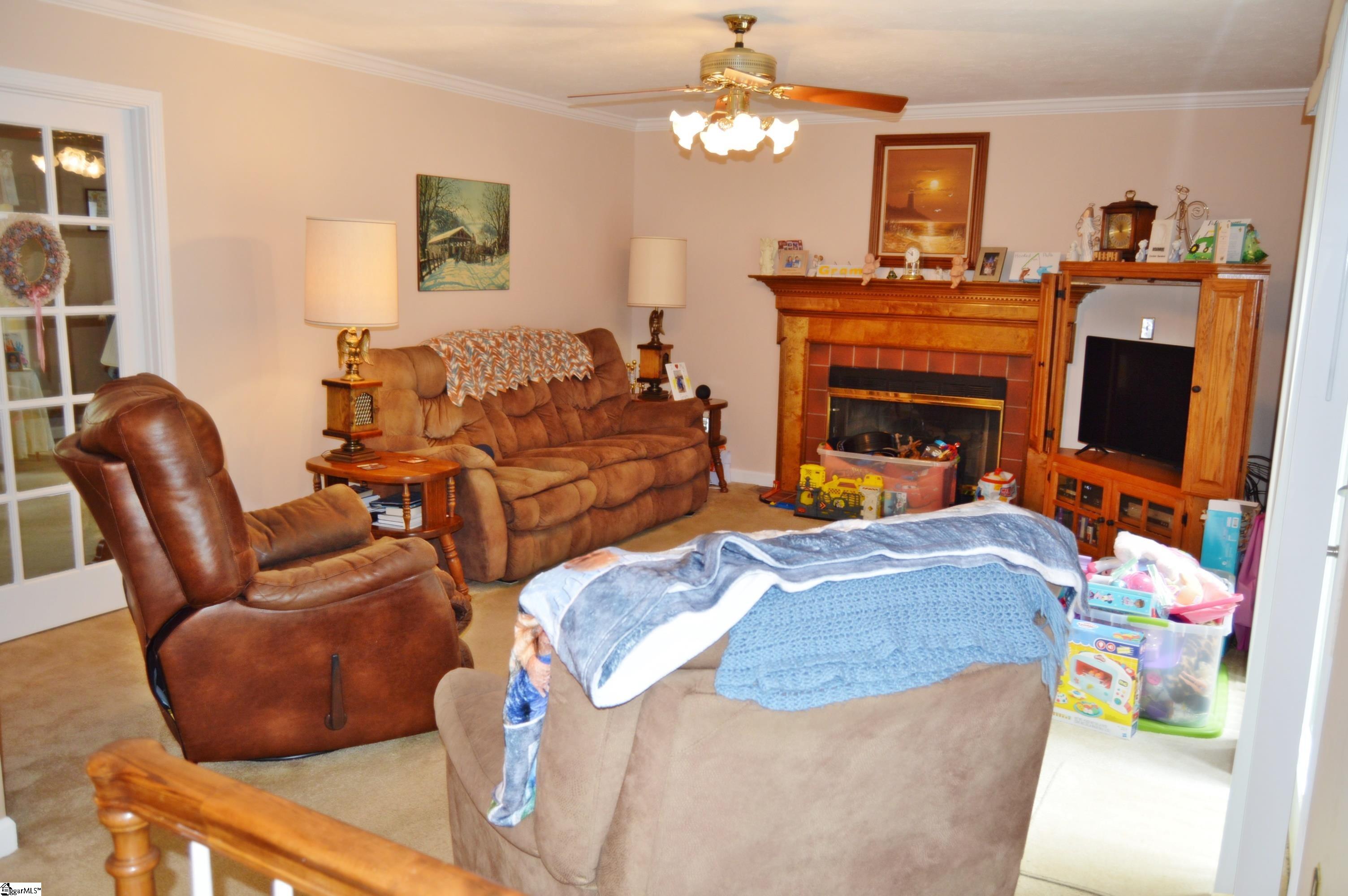 309 Cobblestone Road Greenville, SC 29615 - Photo 12 of 33 Gallery Image 12