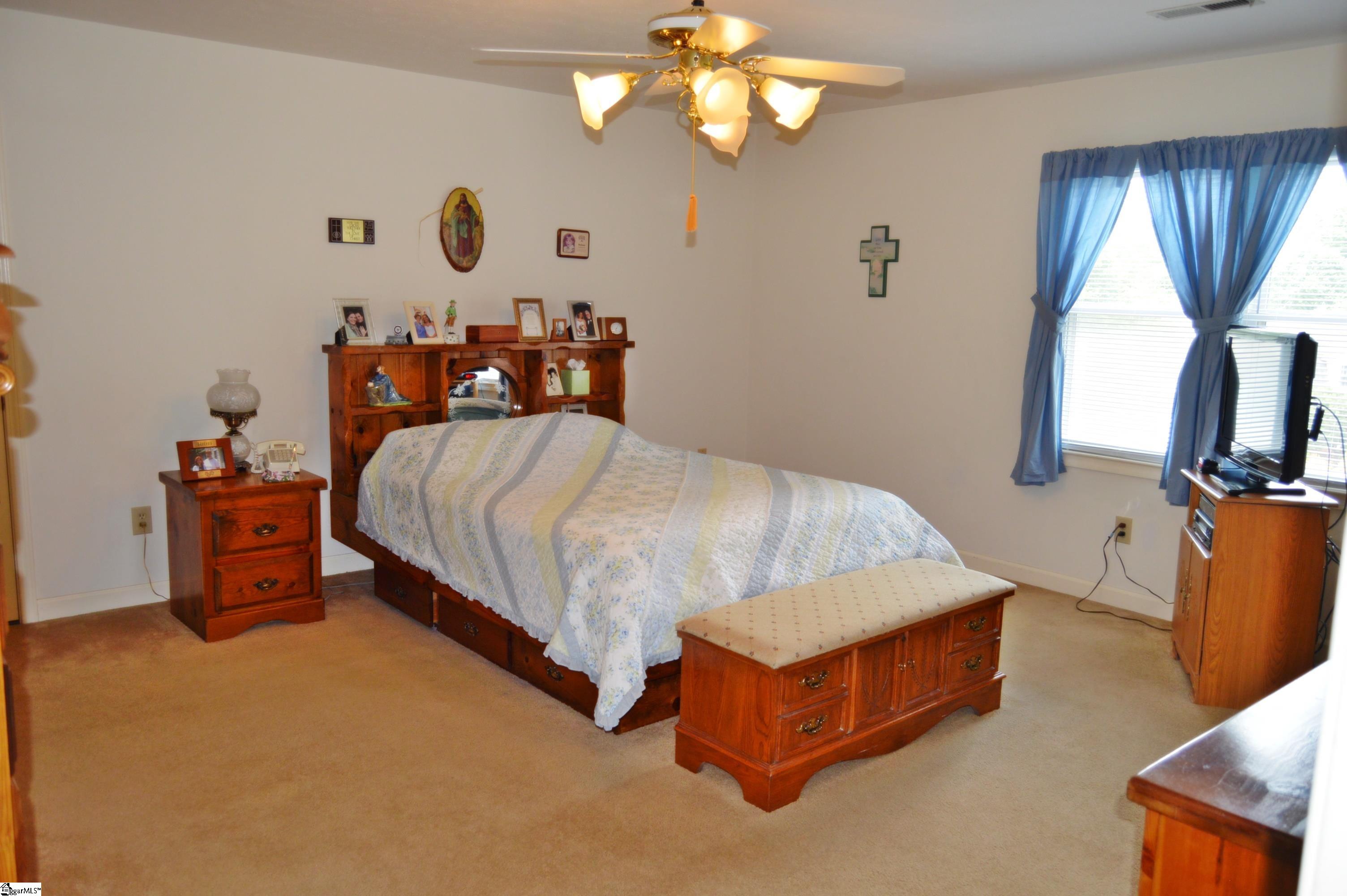 309 Cobblestone Road Greenville, SC 29615 - Photo 17 of 33 Gallery Image 17
