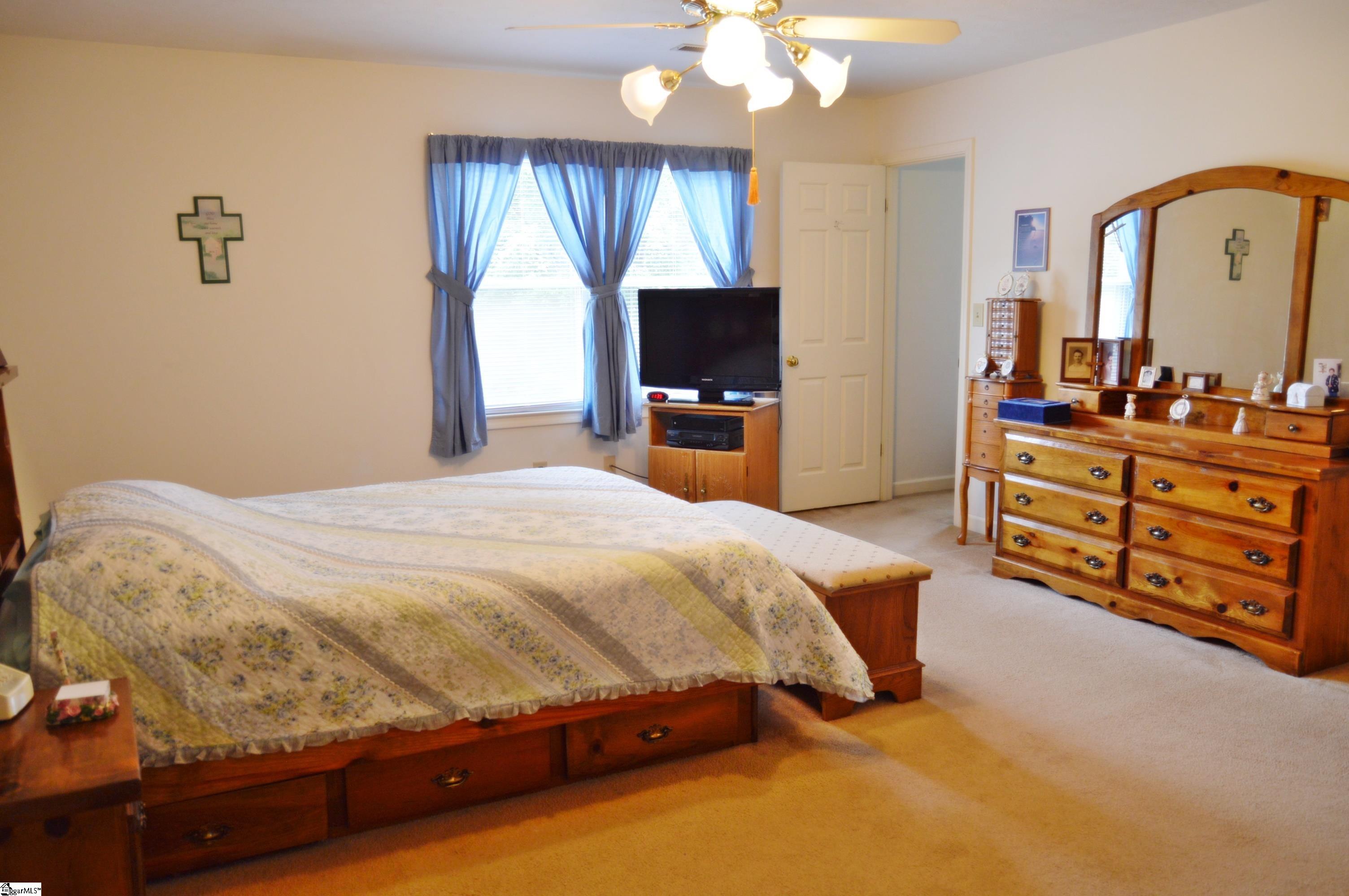 309 Cobblestone Road Greenville, SC 29615 - Photo 19 of 33 Gallery Image 19