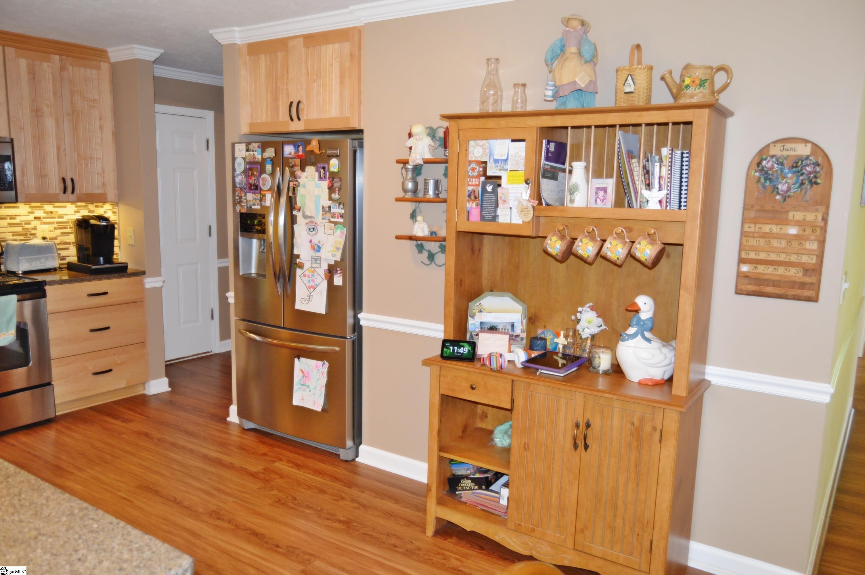 309 Cobblestone Road Greenville, SC 29615 - Photo 8 of 33 Gallery Image 8