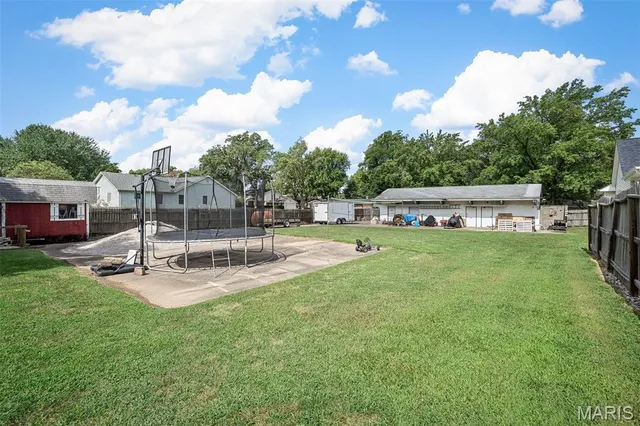 $129,900 | 450 Nantucket Drive, St. Charles, MO 63301