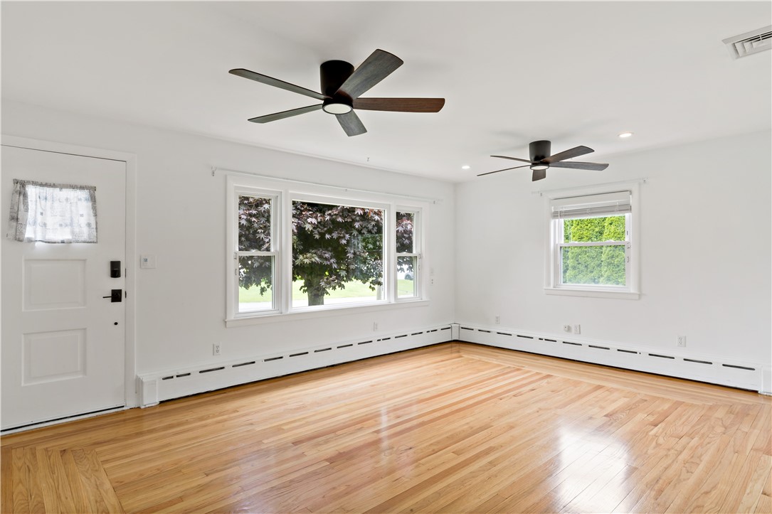 3 Ruth Street Middletown, RI 02842 - Photo 3 of 29
