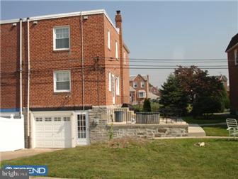 860 Medway Road Philadelphia, PA 19115 - Photo 3 of 12