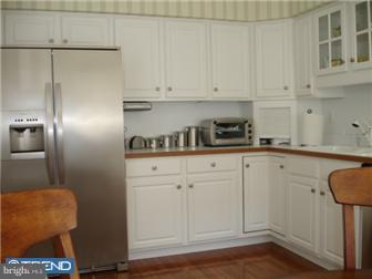 860 Medway Road Philadelphia, PA 19115 - Photo 7 of 12