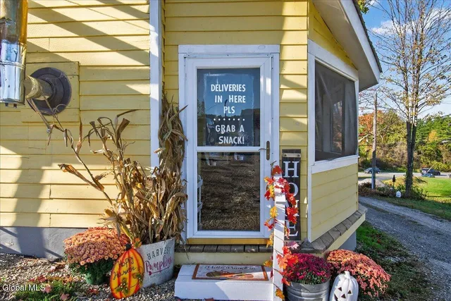 $369,900 | 3078 Highway 7, Pittstown, NY 12094