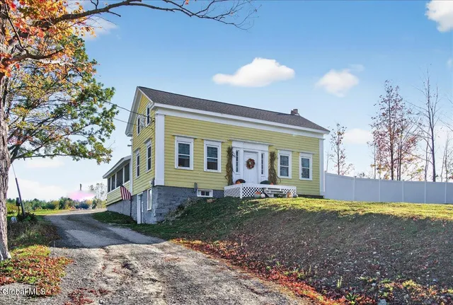 $369,900 | 3078 Highway 7, Pittstown, NY 12094