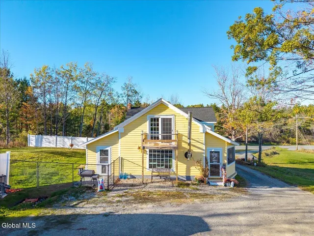 $369,900 | 3078 Highway 7, Pittstown, NY 12094