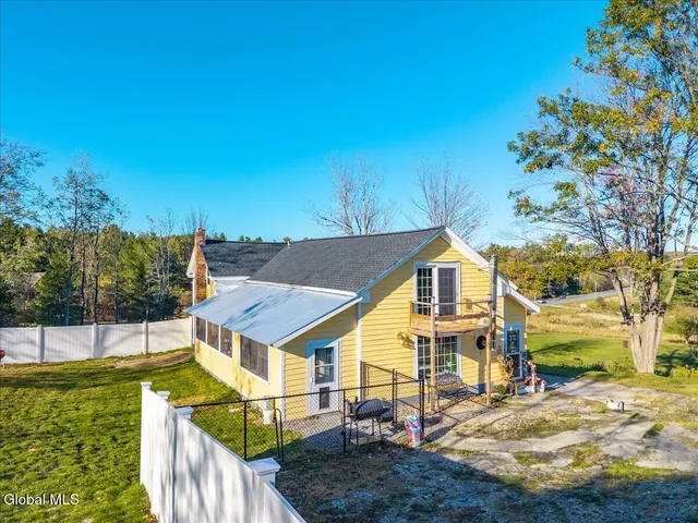 $369,900 | 3078 Highway 7, Pittstown, NY 12094