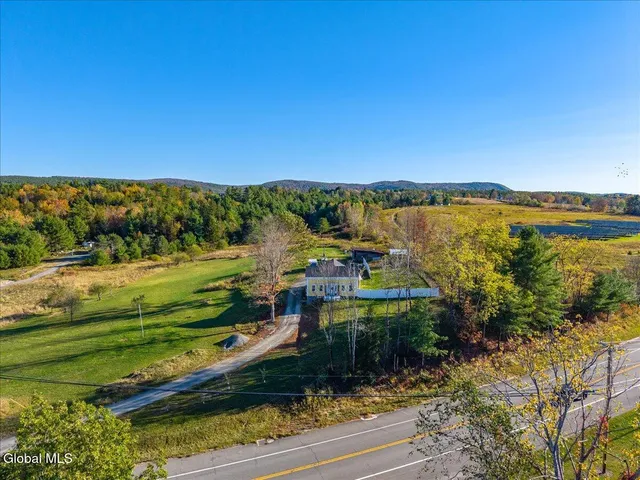 $369,900 | 3078 Highway 7, Pittstown, NY 12094