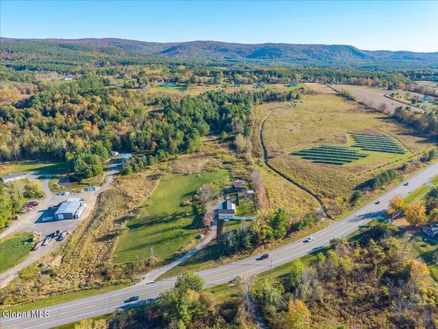 $369,900 | 3078 Highway 7, Pittstown, NY 12094