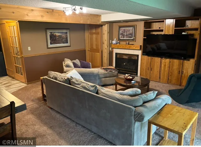 $399,000 | 205 Wacker Drive, Glencoe, MN 55336