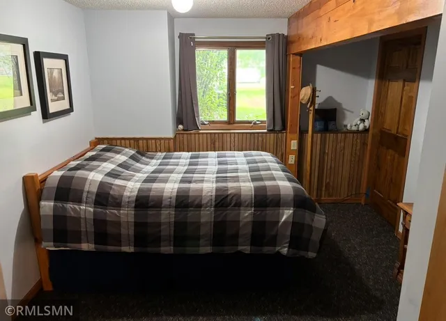 $399,000 | 205 Wacker Drive, Glencoe, MN 55336