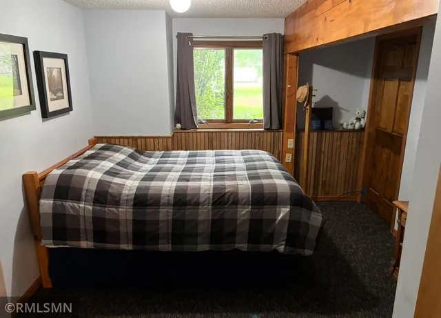 $399,000 | 205 Wacker Drive, Glencoe, MN 55336