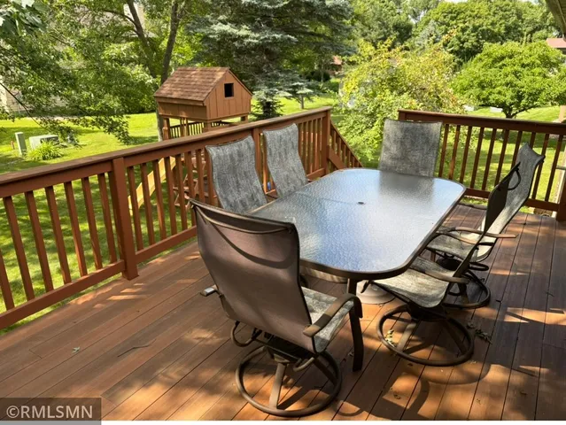 $399,000 | 205 Wacker Drive, Glencoe, MN 55336