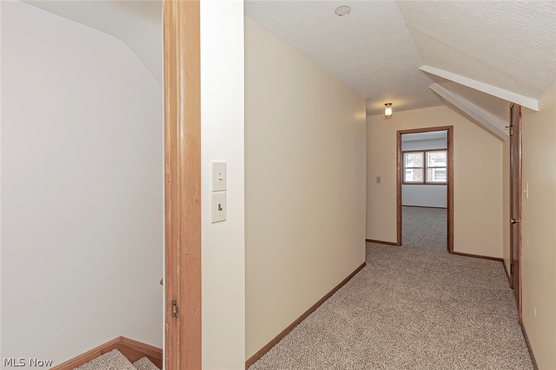 4622 Mayfield Road South Euclid, OH 44121 - Photo 20 of 35