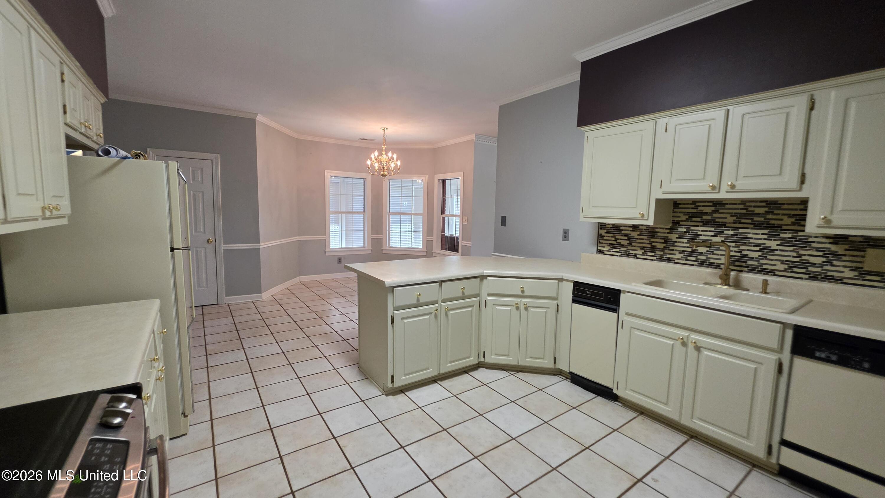 124 Gwen Road Senatobia, MS 38668 - Photo 11 of 47 20260923_143445