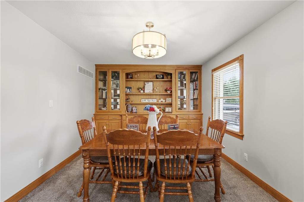 242 Southeast 131st Road Warrensburg, MO 64093 - Photo 10 of 31