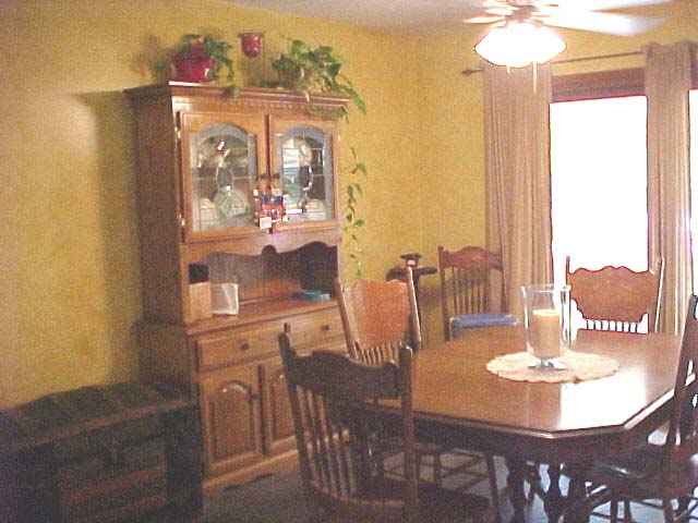 6139 North Hamilton Road Peoria, IL 61614 - Photo 5 of 8 Gallery Image 5