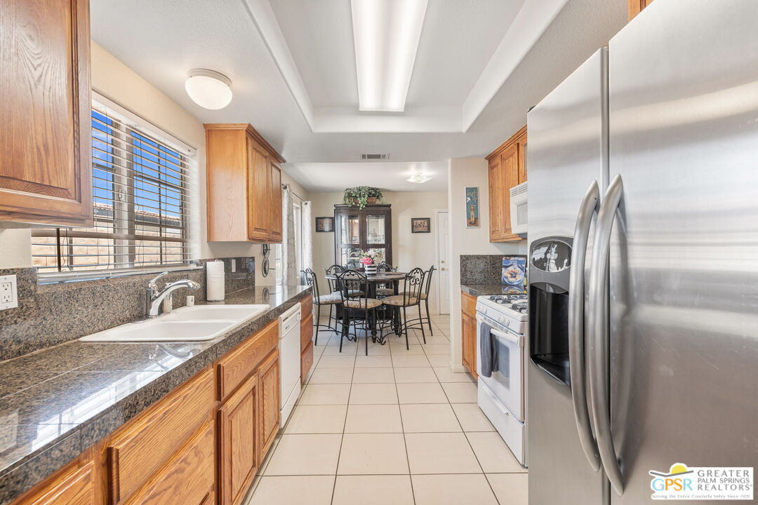 44593 Roundtable Street Indio, CA 92201 - Photo 7 of 49