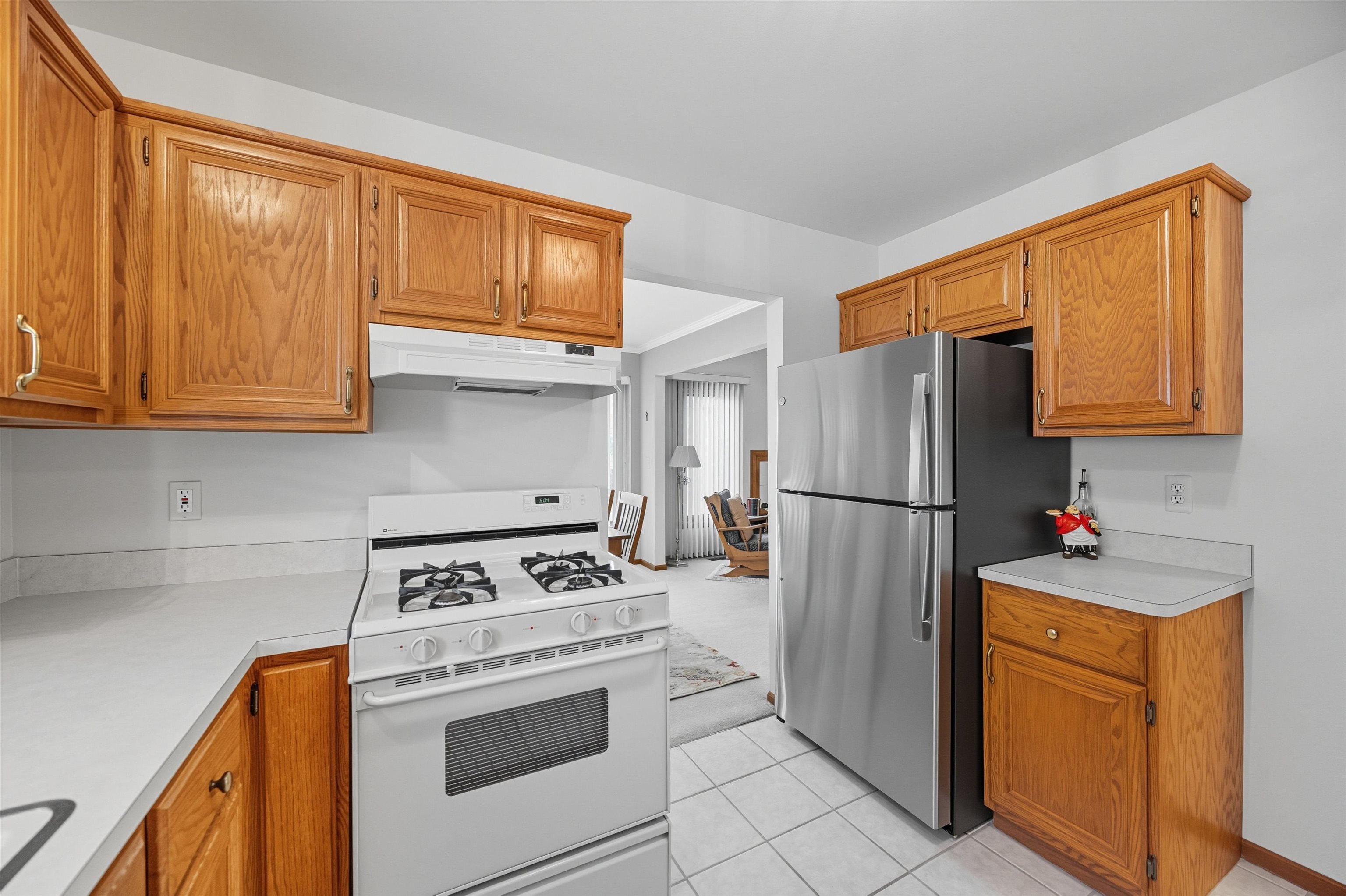 43472 Pointe Drive Clinton, MI 48038 - Photo 14 of 29