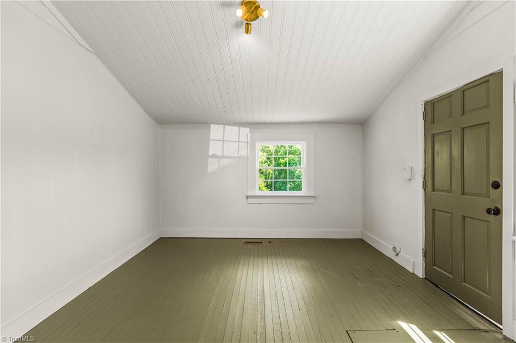 159 Decatur Avenue Elkin, NC 28621 - Photo 14 of 26