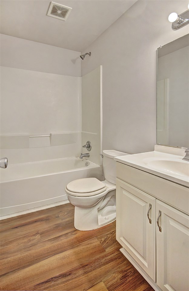 400 Rippling Stream Road Durham, NC 27704 - Photo 15 of 20 Full Bath