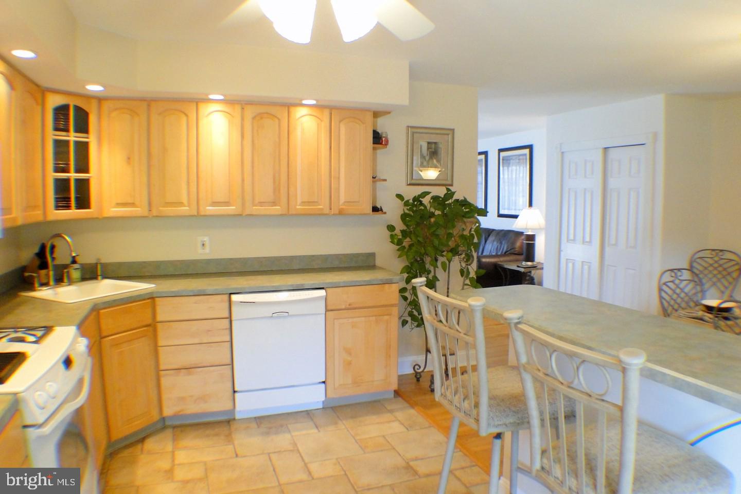 3072 Secane Place Philadelphia, PA 19154 - Photo 12 of 28