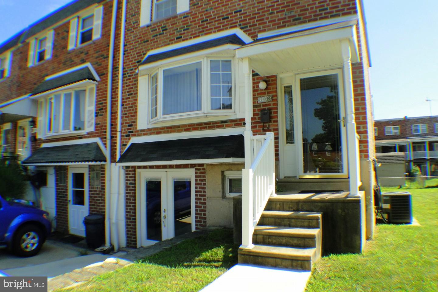 3072 Secane Place Philadelphia, PA 19154 - Photo 4 of 28