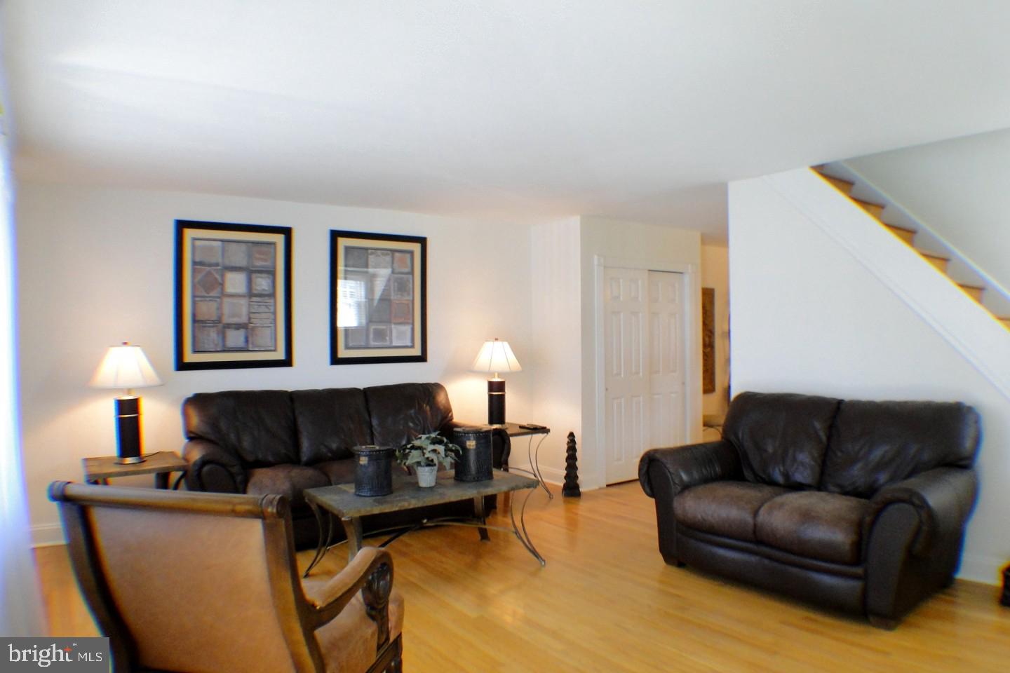 3072 Secane Place Philadelphia, PA 19154 - Photo 5 of 28